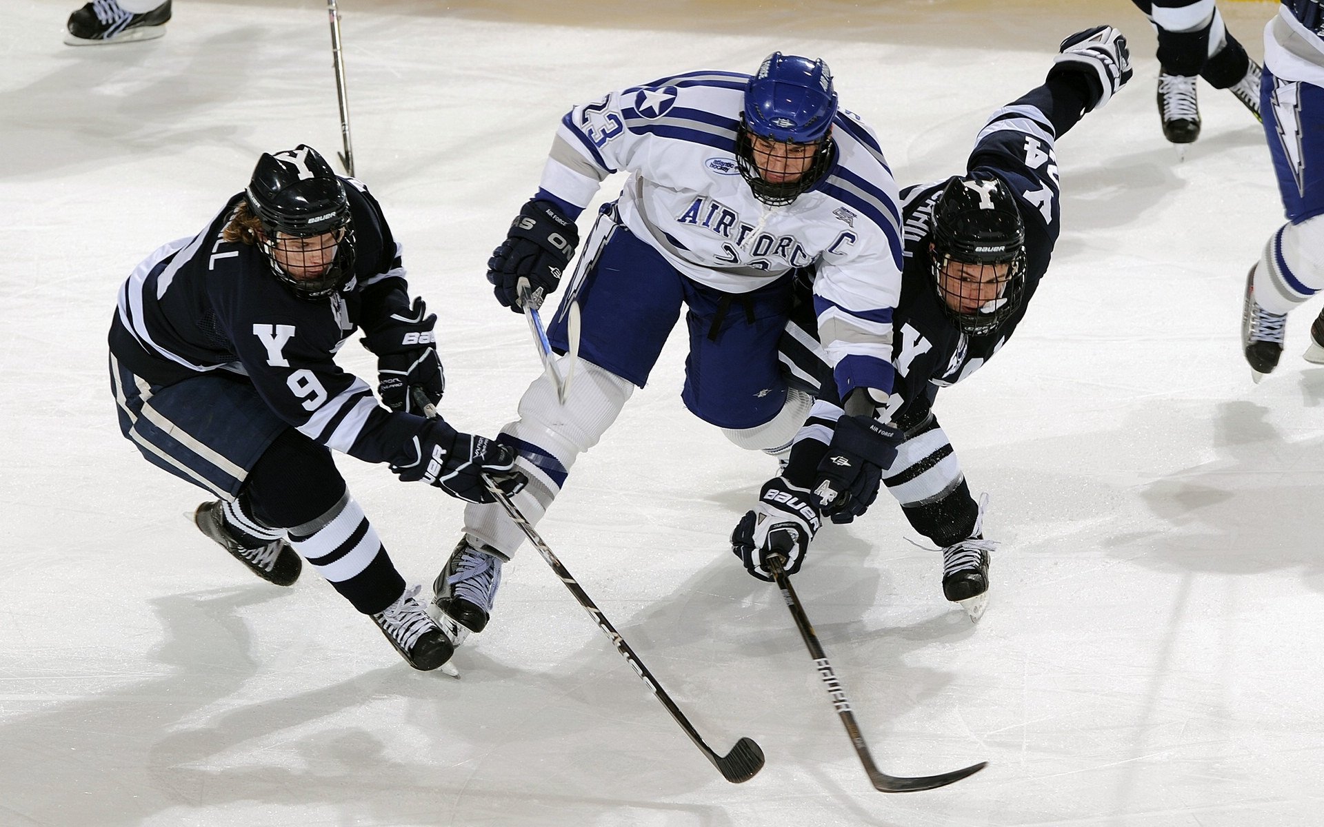 爱游戏娱乐平台-青少年篮球运动会“全民参与”高潮迭起，普及率不断提升，青少年篮球赛事